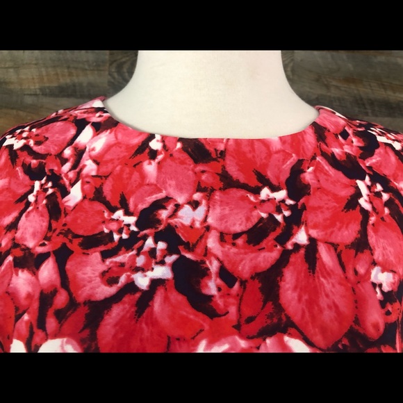 Vince Camuto Floral Sleeveless Dress w/Zipper Back - Picture 4 of 14